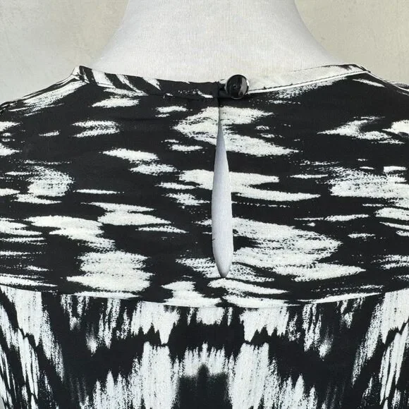 Violet & Claire Women Tank top Sz S Black White Round Neck Keyhole Sleeveless - Picture 5 of 8